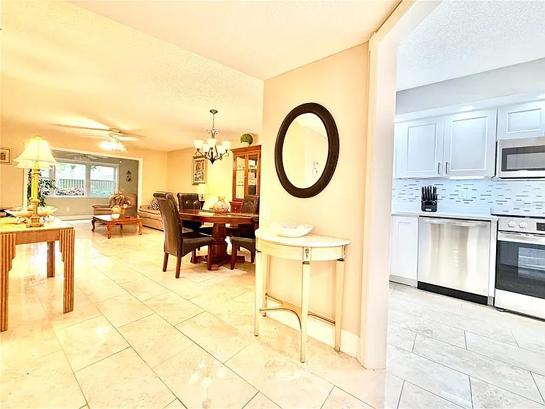 1247 S Martin Luther King Junior Ave #D103 — Photo 4