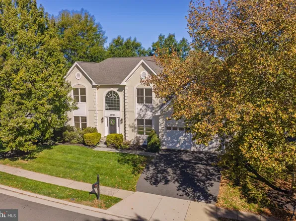 43760 Raymond Way, Ashburn, VA 20147