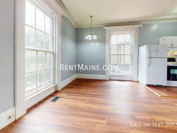 62 State St APT 1, Augusta, ME 04330