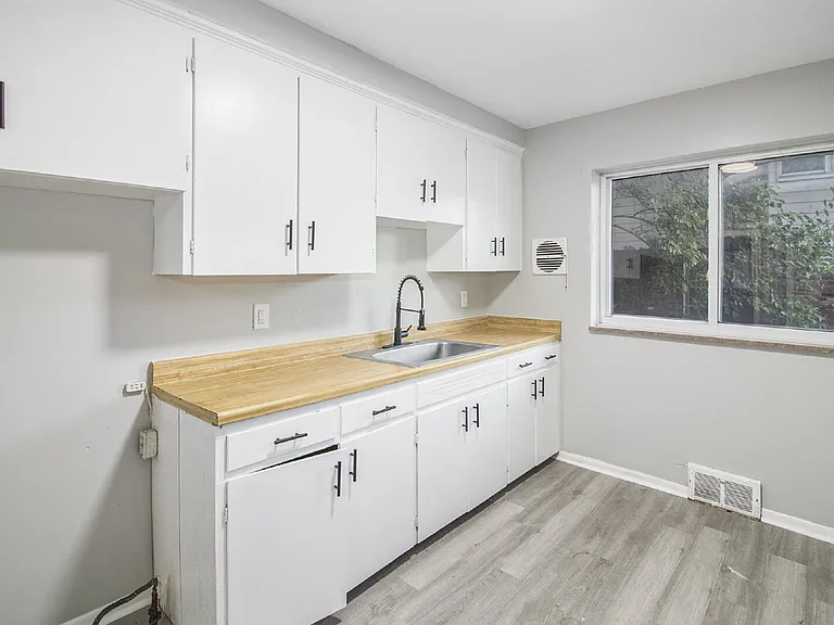 19421 Moross Rd #1 — Photo 7