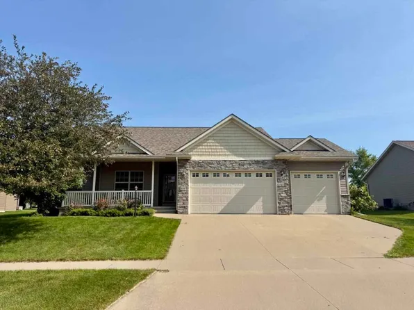 660 Berkshire Ln, North Liberty, IA 52317