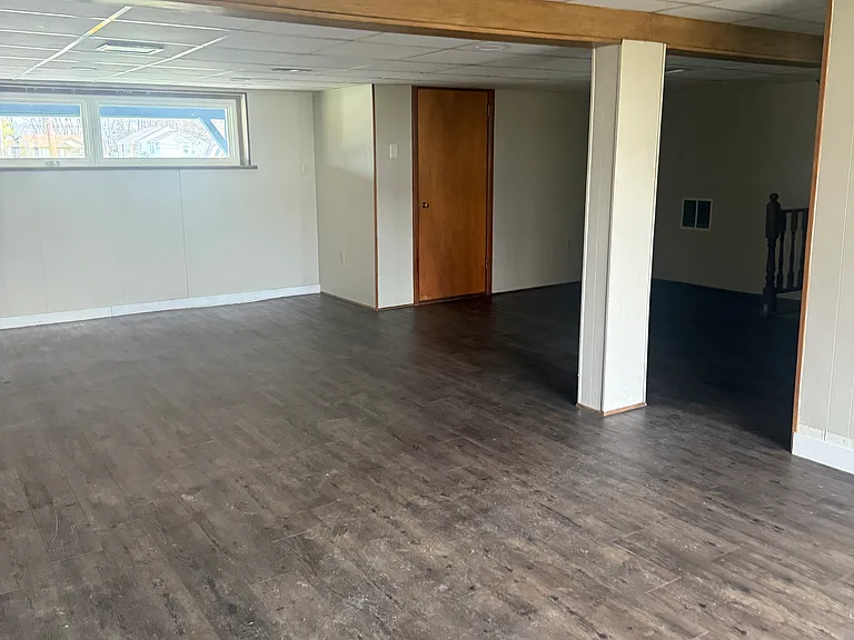 21 Montgomery Ave — Photo 15