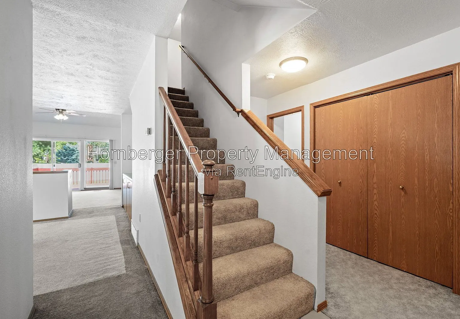 3 bed, 3.0 bath, 1960 sqft, $2,250 — Photo 3