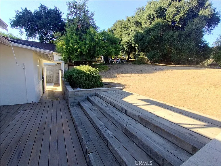 374 Grand Ave — Photo 37