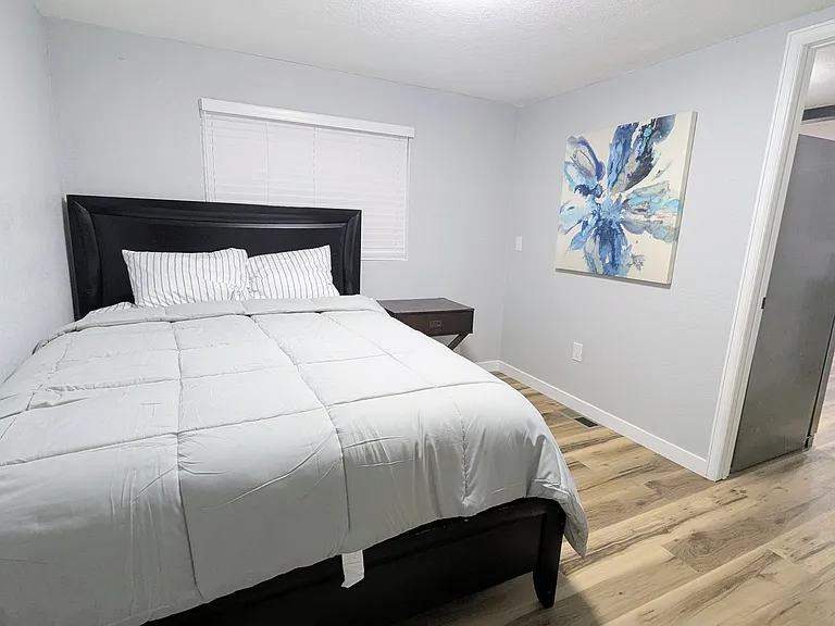 527 S Bryant St #1 — Photo 3