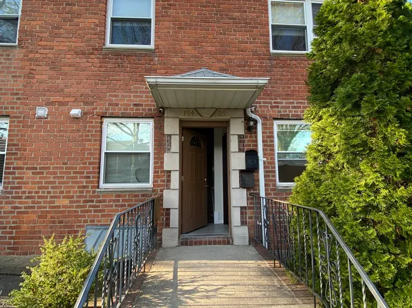 194-05 39th Ave #1, Flushing, NY 11358