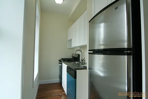 Rented by aptsandlofts.com | media 19