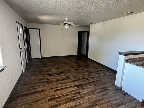 4th image of 305 AVE R