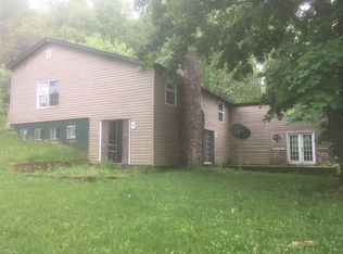 20 Price Ln, Staunton, VA 24401