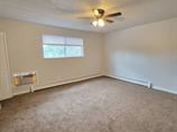 3rd image of 718 37th Ave APT 1