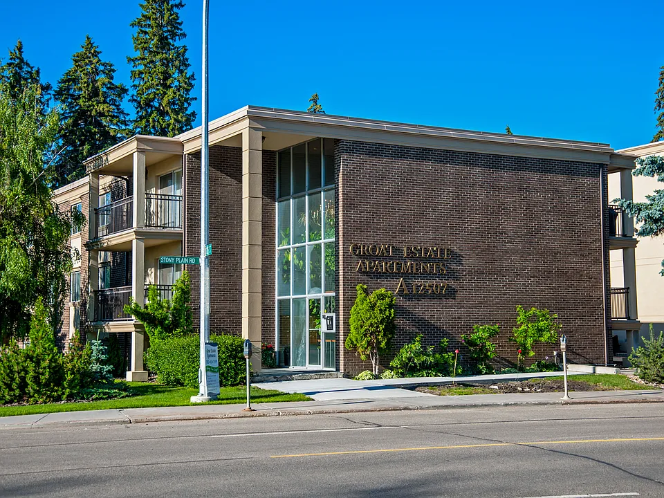 12507 Stony Plain Rd NW