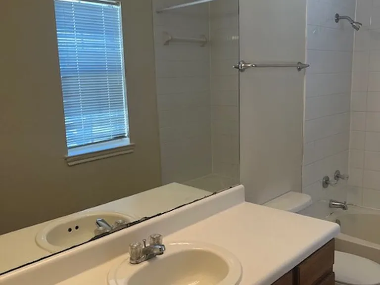 1105 Christopher Ave — Photo 28