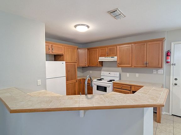 4th image of 3610 N Arroyo Park Ln APT 3
