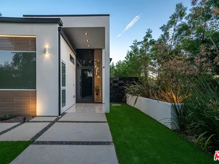 11658 Morrison St — Photo 40