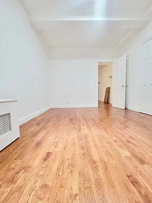 Rented by David Francis New York LLC | media 7