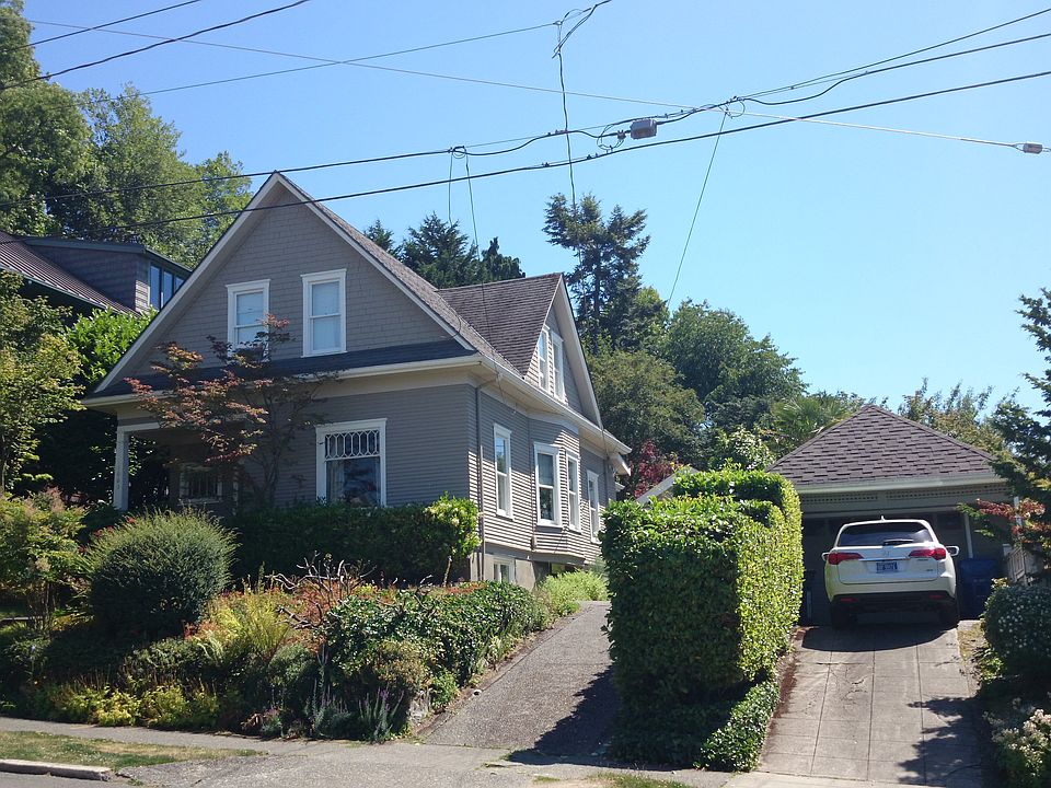 2nd image of 1063 E Howe St