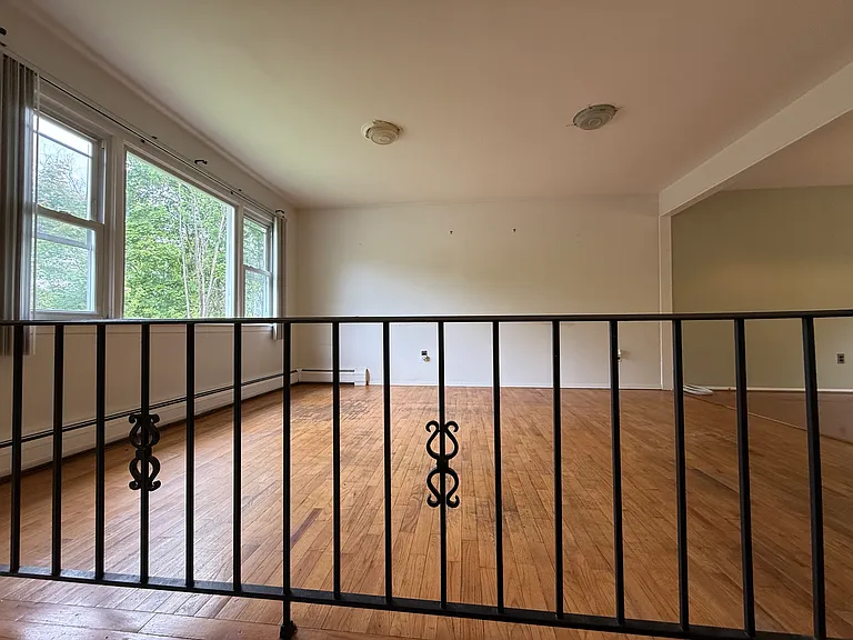 82 Lincoln St — Photo 16
