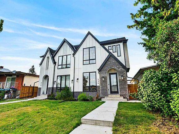 3rd image of 236 S 30th Ave NE