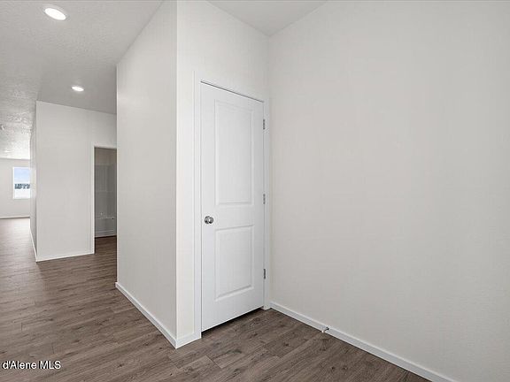 5th image of 5008 E Dorado Ave