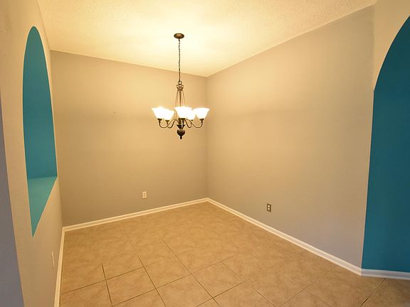 5th image of 5 Hannah Cole Dr