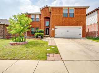 9861 Willowick Ave, Fort Worth, TX 76108