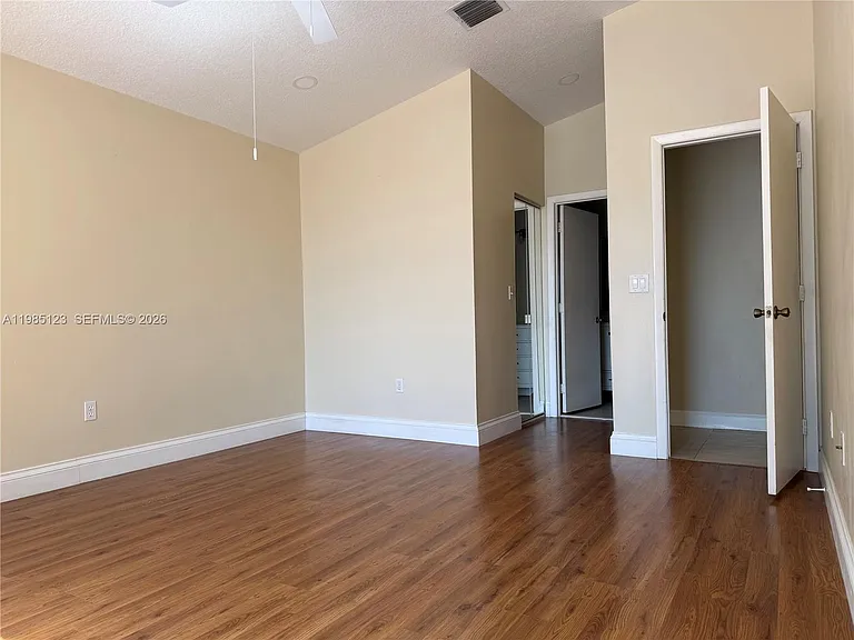 15686 NW 12th Mnr #15686 — Photo 8
