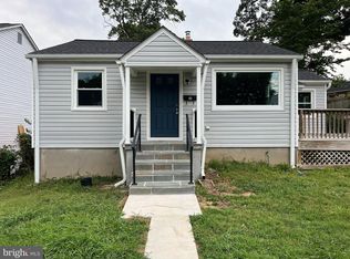 904 Gilbert Rd, Rockville, MD 20851