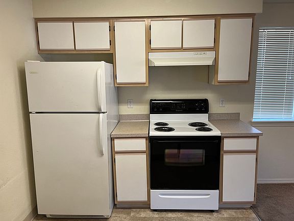 5th image of 3695 D St NE #124