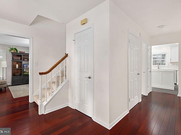 5th image of 5442 Flint Tavern Pl
