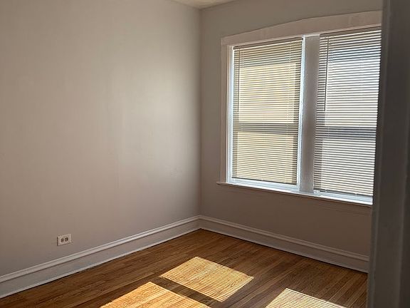 5th image of 6619 S Greenwood Ave APT 3A