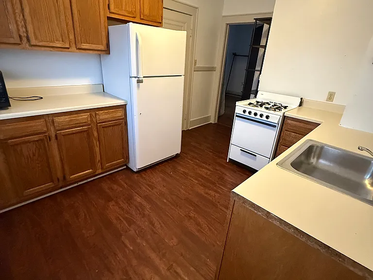 316-18 Broad St #2 — Photo 5