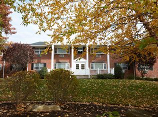 10 Hasbrouck Dr APT D, Garnerville, NY 10923