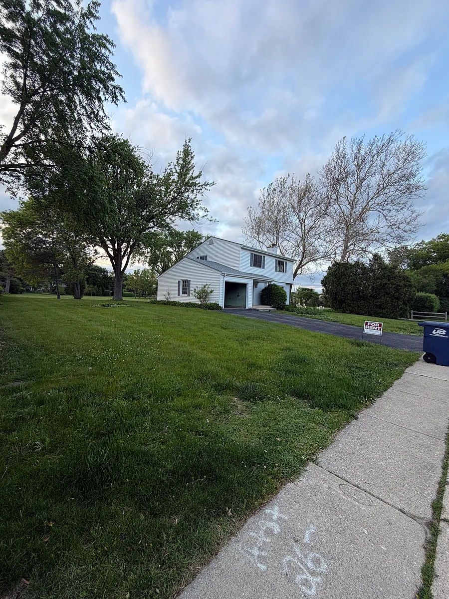 Building Photo - 1112 Laurel Ave