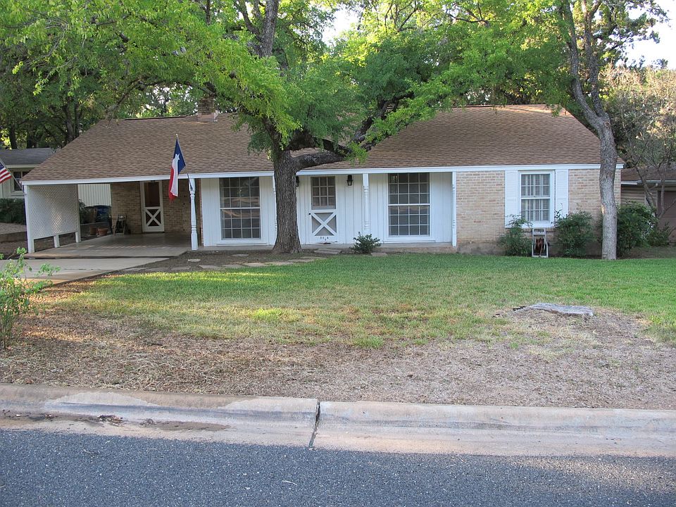 1st image of 3004 Oakhaven Dr