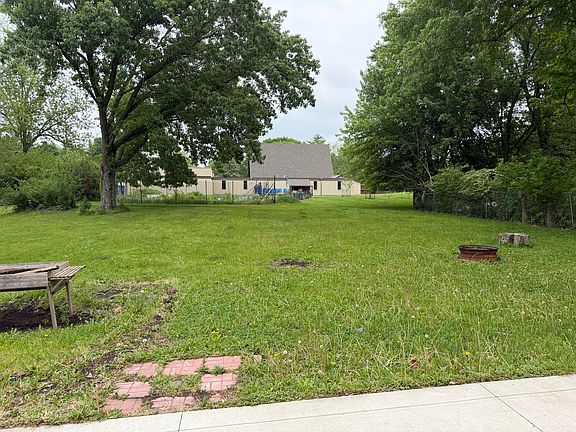 5th image of 1122 Garfield Ave