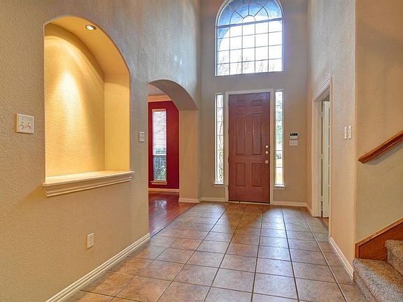 3rd image of 12320 Yellow Wood Dr