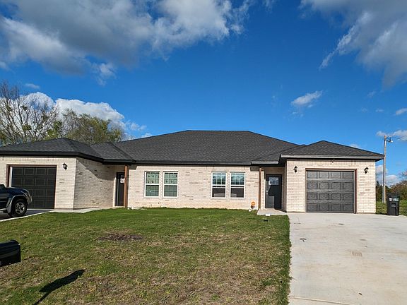 3rd image of 203 Honey Bee Dr