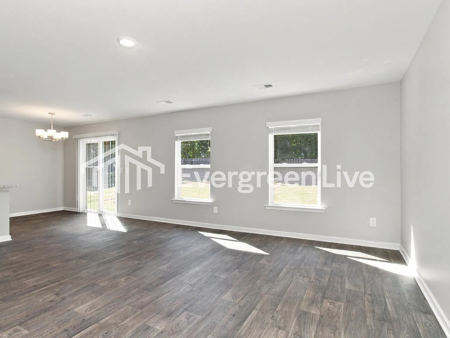 3 bed, 2.5 bath, 1783 sqft, $1,995 — Photo 2