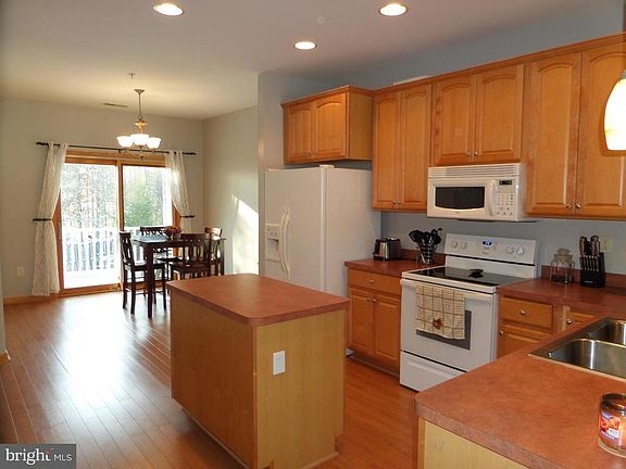 2nd image of 22525 Chickadee Cir