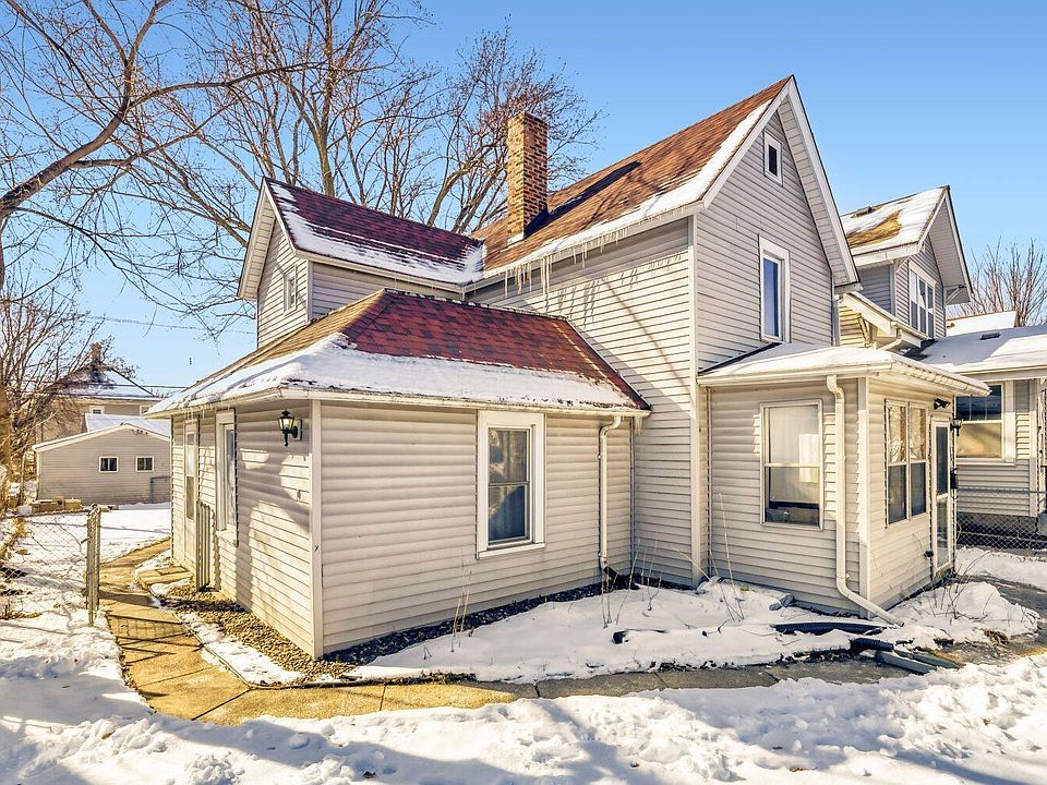 1st image of 748 Case Ave E