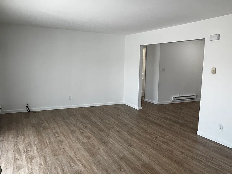 160 Meadows Rd N #8 — Photo 2