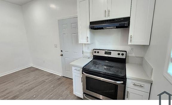 3rd image of 726 3/4 W 73rd St