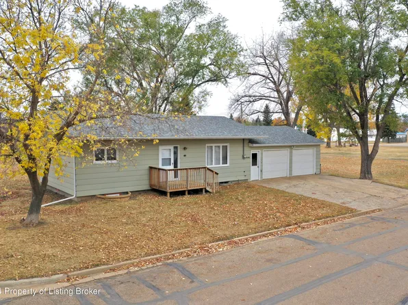 51 E 2nd St, Regent, ND 58650