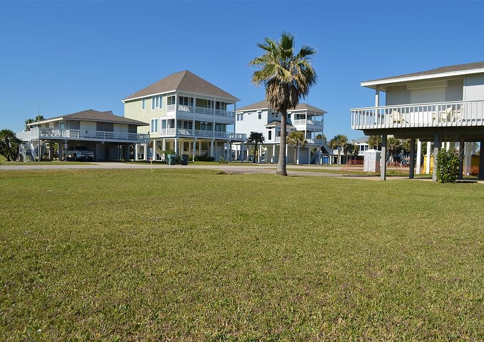 Lot 8 Pirates Drive - Pirates Beach - Galveston, Texas 77554