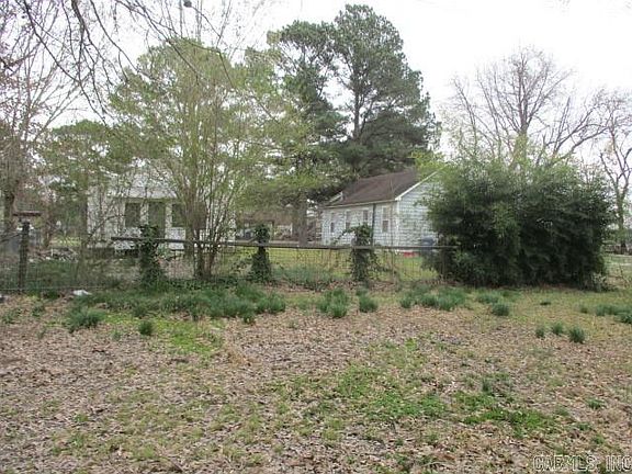 3rd image of 616 S Bankhead Dr
