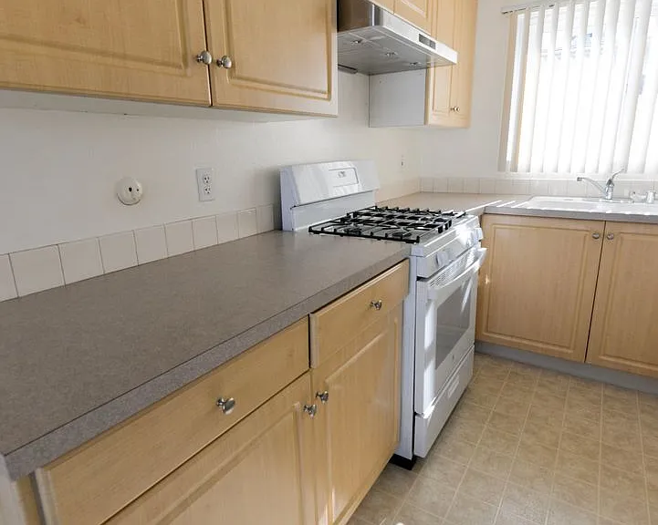 236 Avenida Del Poniente — Photo 10