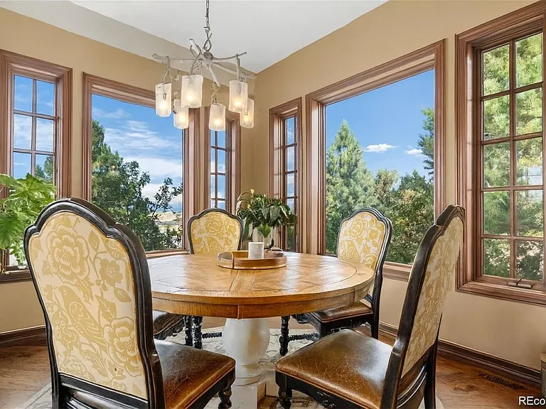 3440 Medallion Rd — Photo 27