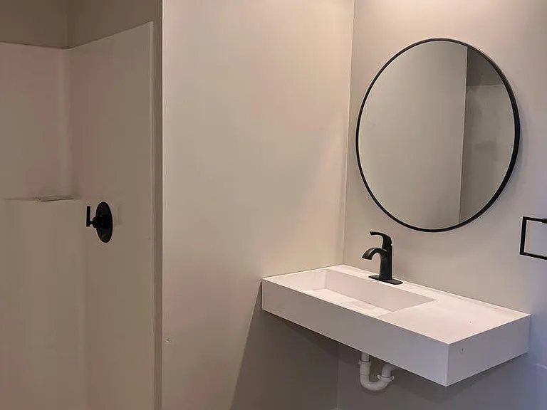 419 Campbell Ave SW #201 — Photo 5
