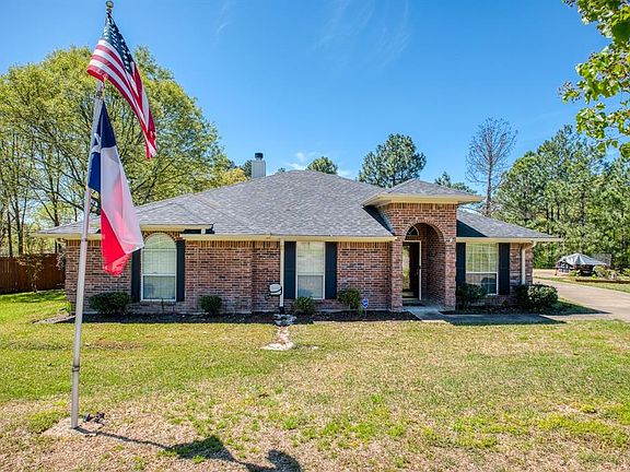 5th image of 802 Brownwood Cir