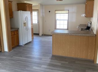 12 1st St, Kenduskeag, ME 04450